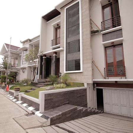 Stay Inn Pasteur Bandung, Husein Sastranegara Airport 외부 사진
