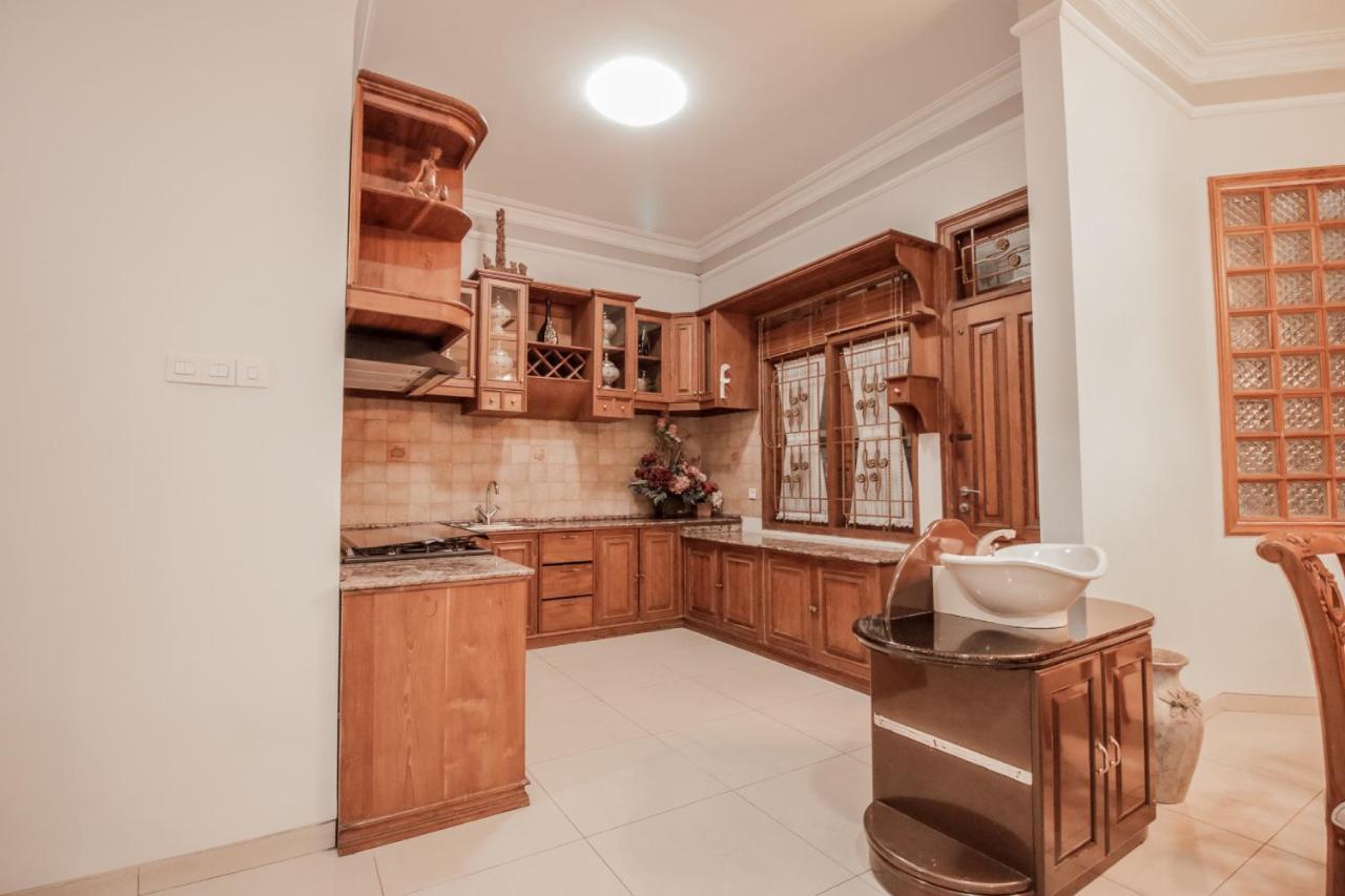 Stay Inn Pasteur Bandung, Husein Sastranegara Airport 외부 사진