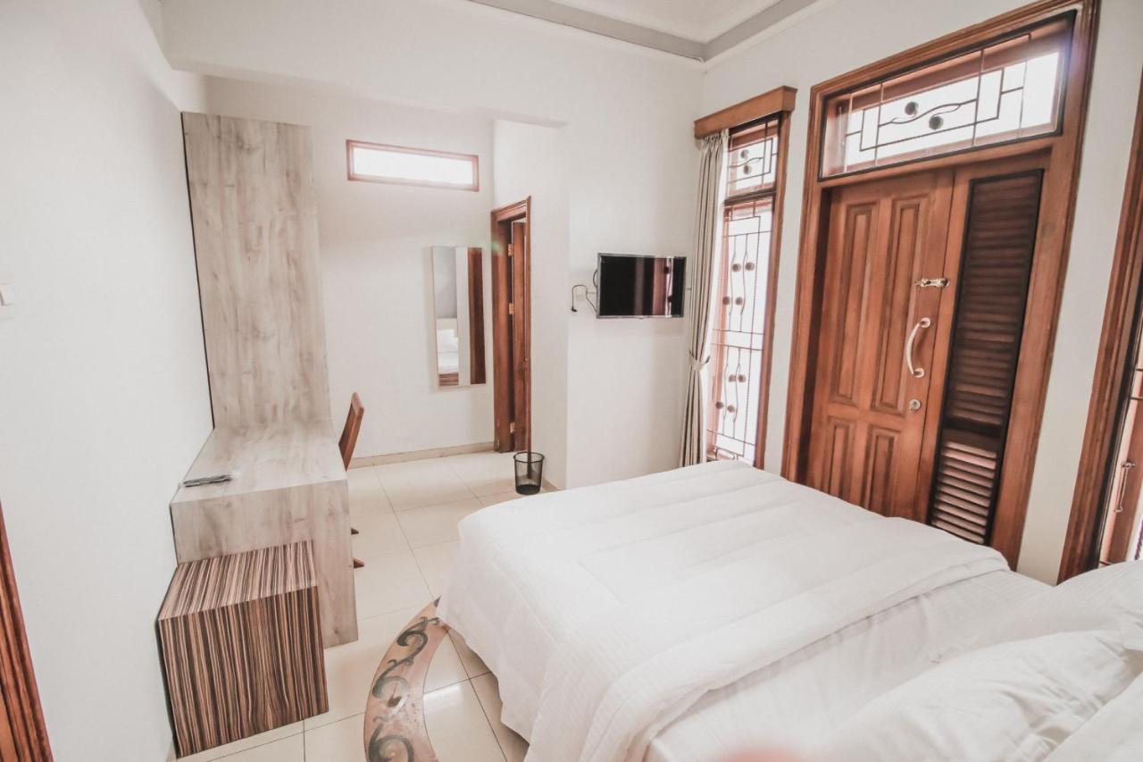 Stay Inn Pasteur Bandung, Husein Sastranegara Airport 외부 사진