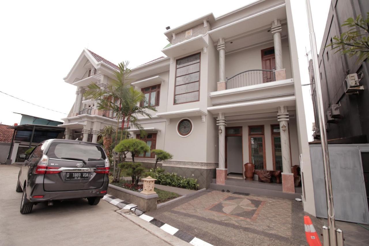 Stay Inn Pasteur Bandung, Husein Sastranegara Airport 외부 사진